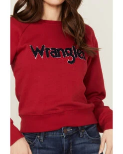 Wrangler Women's Chenille Logo Cropped Sweatshirt -Aratt Clothing Shop 2000358085 600 P3